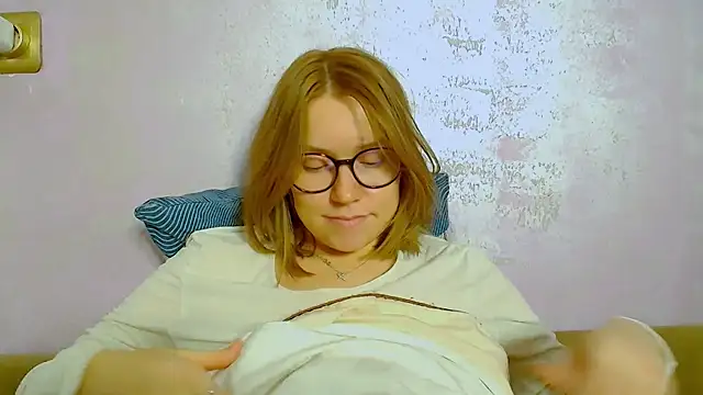 Snapshot of TaylorBre chatting on November 2025 06:46:02 PM TaylorBre online show from November 2025 06:46:02 PM