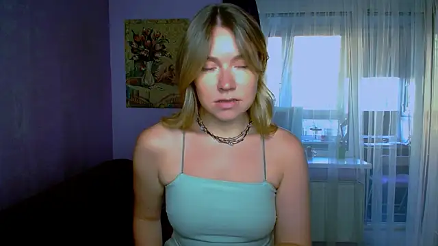 Snapshot of TaylorBre chatting on September 2025 04:55:01 AM TaylorBre online show from September 2025 04:55:01 AM