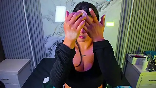 Snapshot of venusowen_ chatting on March 2026 12:49:01 PM venusowen online show from March 2026 12:49:01 PM