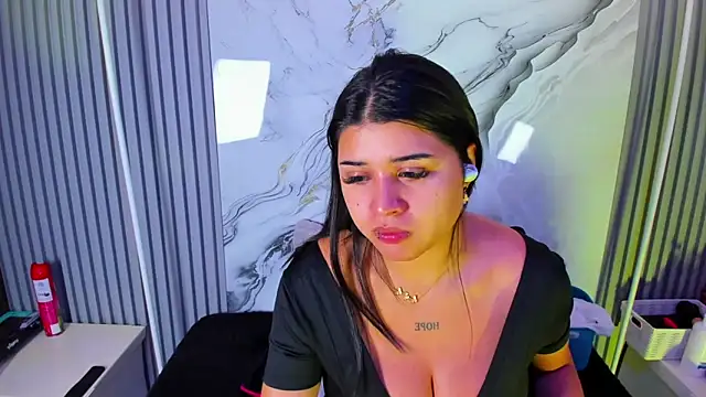 venusowen  online show from June 2026 01:39:02 PM