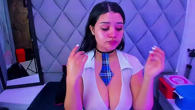 venusowen  online show from December 2025 02:06:02 PM