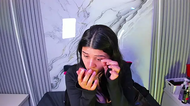 Snapshot of venusowen_ chatting on April 2026 01:24:01 PM venusowen online show from April 2026 01:24:01 PM