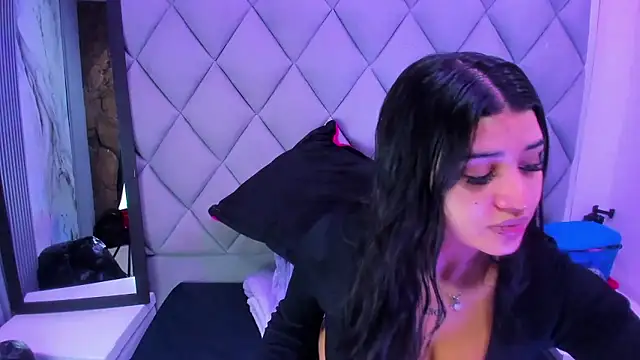 venusowen  online show from January 2026 01:59:02 PM