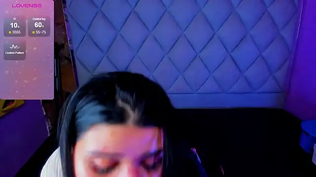 Snapshot of venusowen_ chatting on October 2025 01:01:01 PM venusowen online show from October 2025 01:01:01 PM