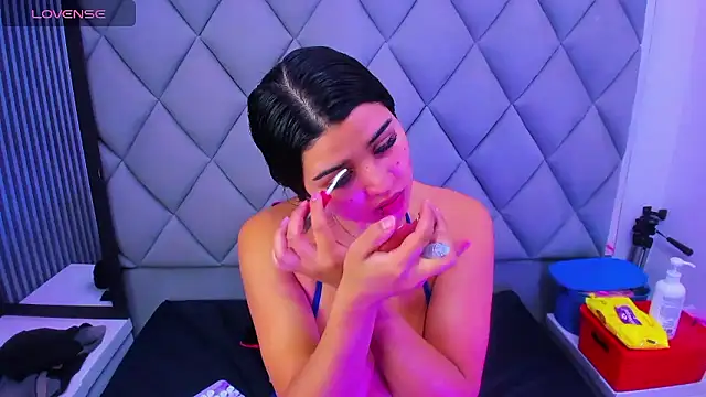 venusowen  online show from January 2026 01:50:02 PM