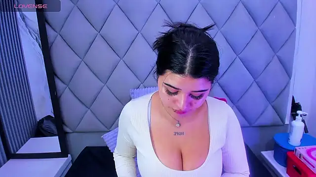 venusowen  online show from January 2026 02:13:01 PM