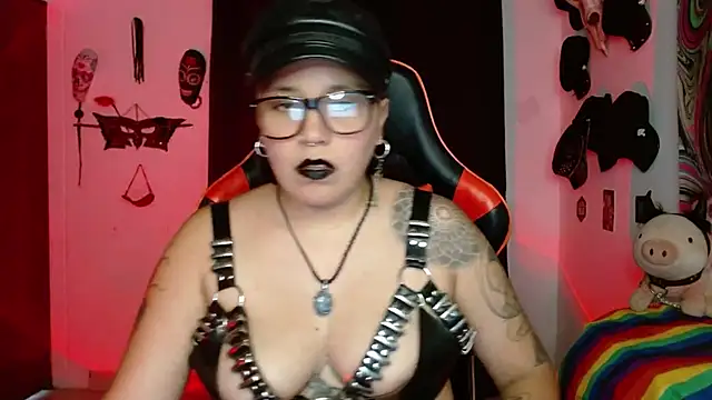 Snapshot of LilithSharon chatting on June 2026 05:30:02 PM LilithSharon online show from June 2026 05:30:02 PM