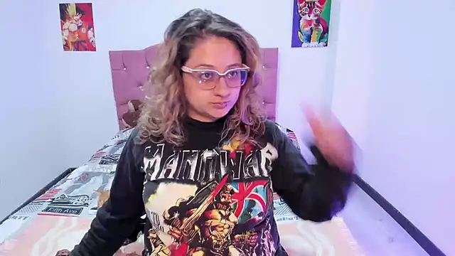 AnnieBigBoobs online show from October 2025 04:00:01 AM