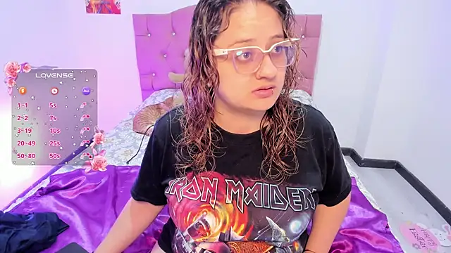 AnnieBigBoobs online show from November 2025 08:24:02 PM