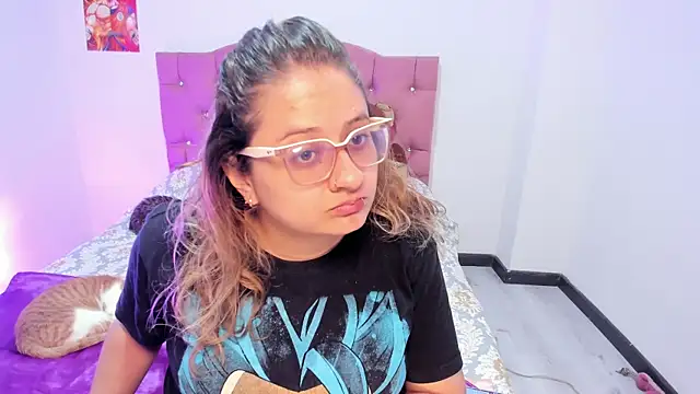 AnnieBigBoobs online show from November 2025 09:15:01 PM