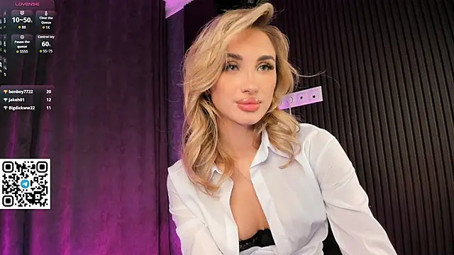 Danger Bella online show from November 2025 07:47:01 PM