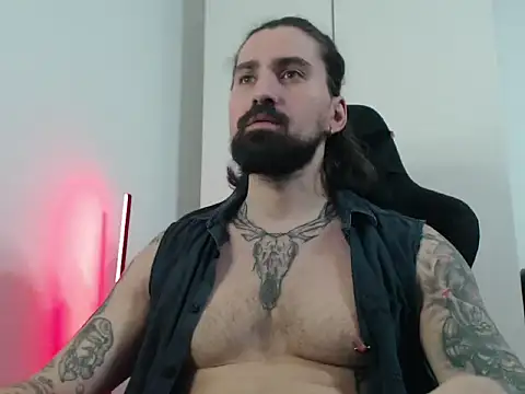 MateoHunk online show from December 2025 12:51:01 PM