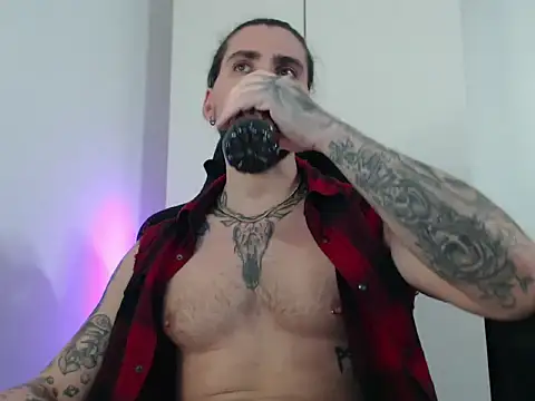 MateoHunk online show from December 2025 05:39:02 PM