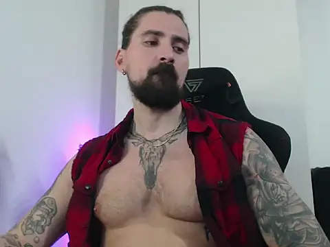 MateoHunk online show from December 2025 06:47:01 PM