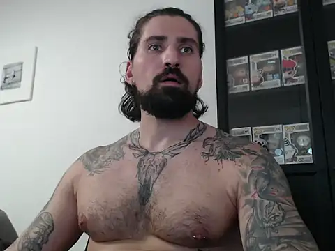 Snapshot of MateoHunk chatting on September 2025 04:54:02 PM MateoHunk online show from September 2025 04:54:02 PM