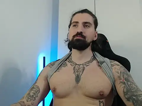 Snapshot of MateoHunk chatting on October 2025 10:17:02 AM MateoHunk online show from October 2025 10:17:02 AM