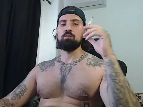 Snapshot of MateoHunk chatting on September 2025 10:04:02 AM MateoHunk online show from September 2025 10:04:02 AM