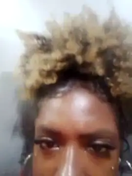 pretinhanovinha online show from January 2026 11:44:01 PM