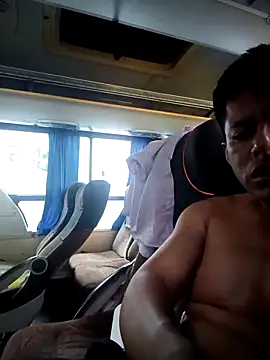 alexchir4 online show from April 2026 09:30:02 PM