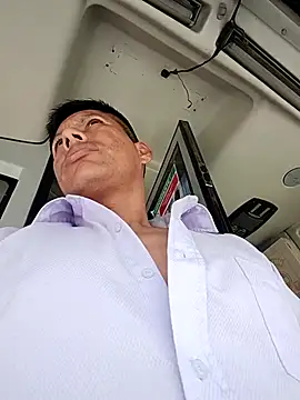 Snapshot of alexchir4 chatting on October 2025 05:12:01 PM alexchir4 online show from October 2025 05:12:01 PM