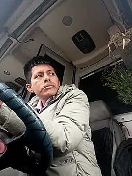 Snapshot of alexchir4 chatting on September 2025 12:39:01 PM alexchir4 online show from September 2025 12:39:01 PM