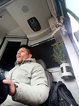 Snapshot of alexchir4 chatting on November 2025 11:48:01 AM alexchir4 online show from November 2025 11:48:01 AM