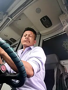 Snapshot of alexchir4 chatting on October 2025 03:35:01 PM alexchir4 online show from October 2025 03:35:01 PM