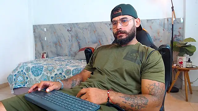 hanz col online show from November 2025 02:33:02 AM