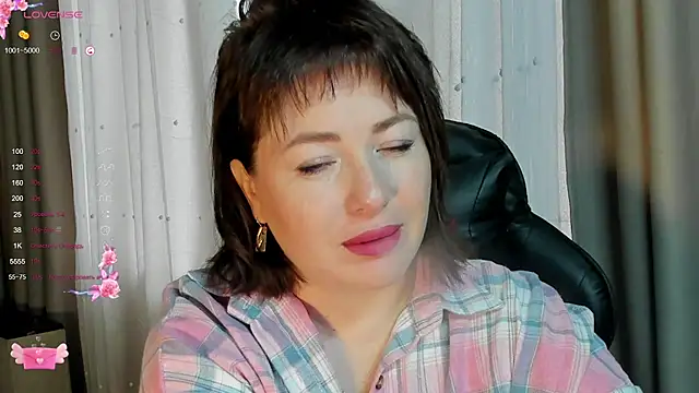 Victoria Di online show from October 2025 05:53:01 AM