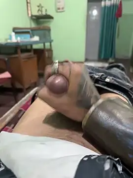 Snapshot of Big_dick_dog chatting on November 2025 04:00:02 AM Big dick dog online show from November 2025 04:00:02 AM