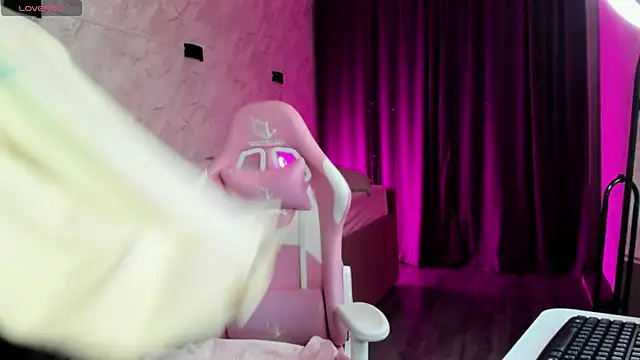 Kira yoon online show from November 2025 12:55:01 AM