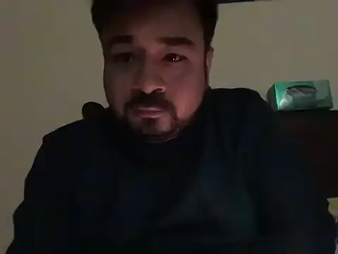 coolboy6566 online show from December 2025 02:44:02 AM