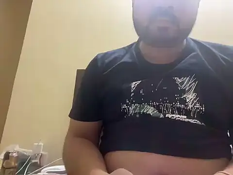 coolboy6566 online show from October 2025 06:53:02 PM