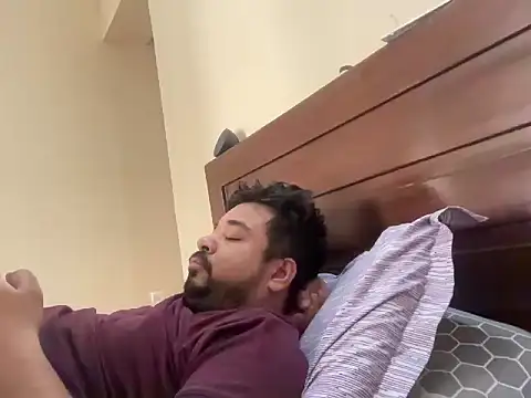 coolboy6566 online show from November 2025 06:06:01 AM