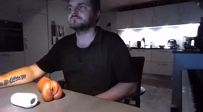 Snapshot of jensen38 chatting on March 2025 09:15:02 PM jensen38 online show from March 2025 09:15:02 PM