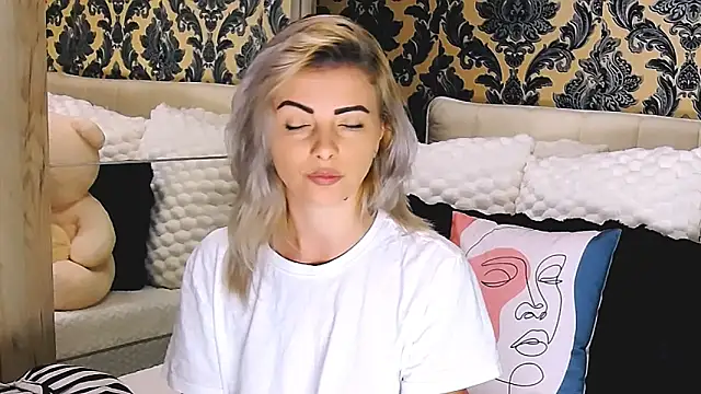 Aly girl1 online show from October 2025 08:38:02 AM