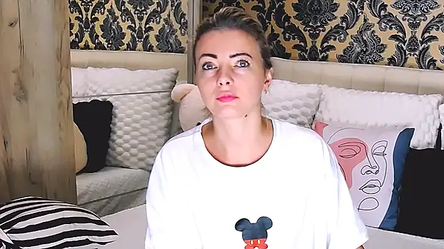 Aly girl1 online show from October 2025 06:54:02 AM