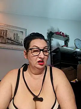 Snapshot of Genoveva73sexy chatting on September 2025 06:30:01 AM Genoveva73sexy online show from September 2025 06:30:01 AM
