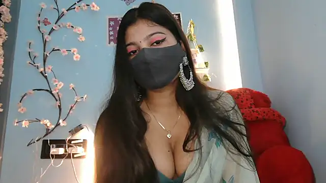 Reena Singh53 online show from November 2025 06:28:01 AM