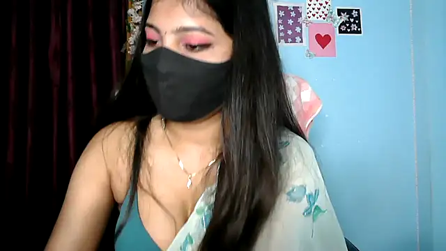 Snapshot of Reena_Singh53 chatting on September 2025 01:11:01 PM Reena Singh53 online show from September 2025 01:11:01 PM