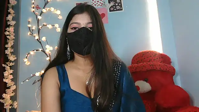 Reena Singh53 online show from December 2025 01:39:01 PM