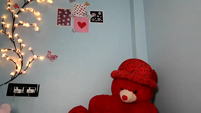 Snapshot of Reena_Singh53 chatting on September 2025 12:37:01 PM Reena Singh53 online show from September 2025 12:37:01 PM