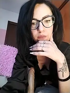 Snapshot of dahlia_82 chatting on May 2026 08:43:02 AM dahlia 82 online show from May 2026 08:43:02 AM