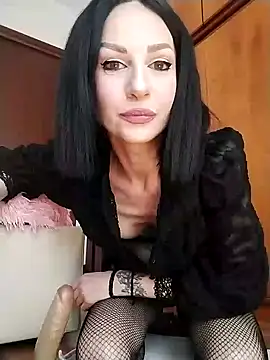 Snapshot of dahlia_82 chatting on May 2026 12:14:01 PM dahlia 82 online show from May 2026 12:14:01 PM