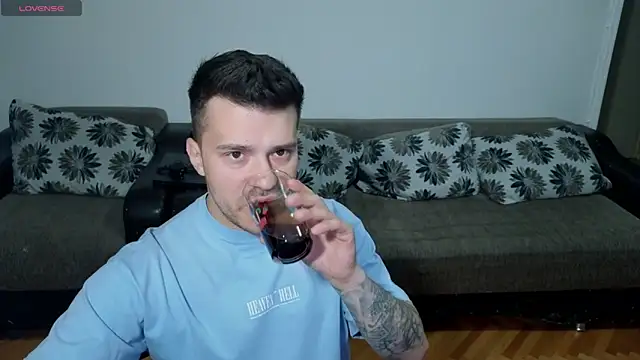 JohnnyStepBro online show from April 2026 06:21:01 PM