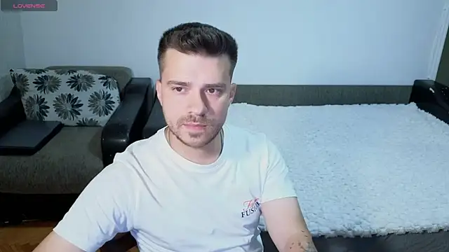 JohnnyStepBro online show from July 2026 07:26:02 PM