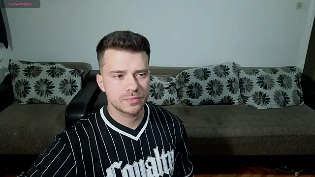 JohnnyStepBro online show from May 2026 08:09:01 PM