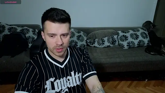 JohnnyStepBro online show from April 2026 10:38:02 PM