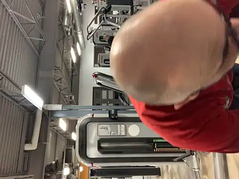 Snapshot of MaxVain chatting on January 2025 10:13:01 PM MaxVain online show from January 2025 10:13:01 PM