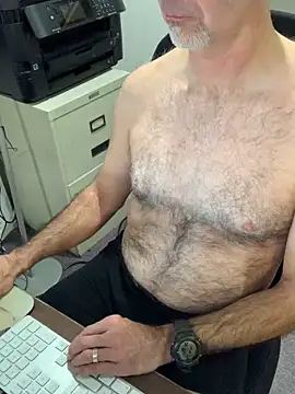 Snapshot of MaxVain chatting on October 2025 06:16:01 PM MaxVain online show from October 2025 06:16:01 PM